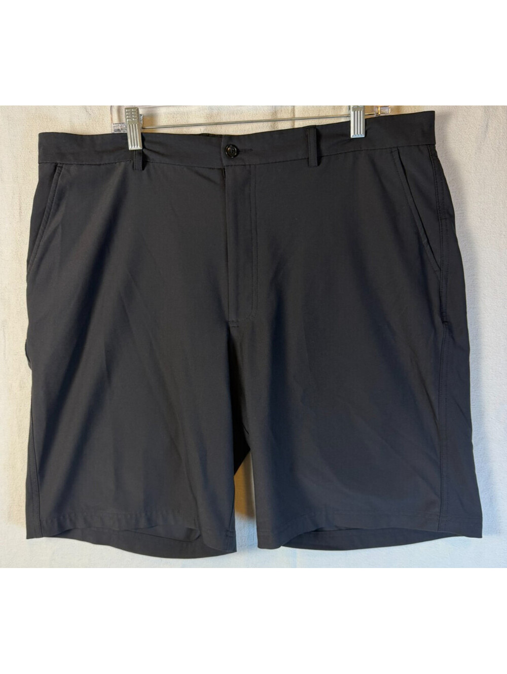 Kirkland Signature Mens Size 38 Black Golf Shorts Flat Front Stretch Performance